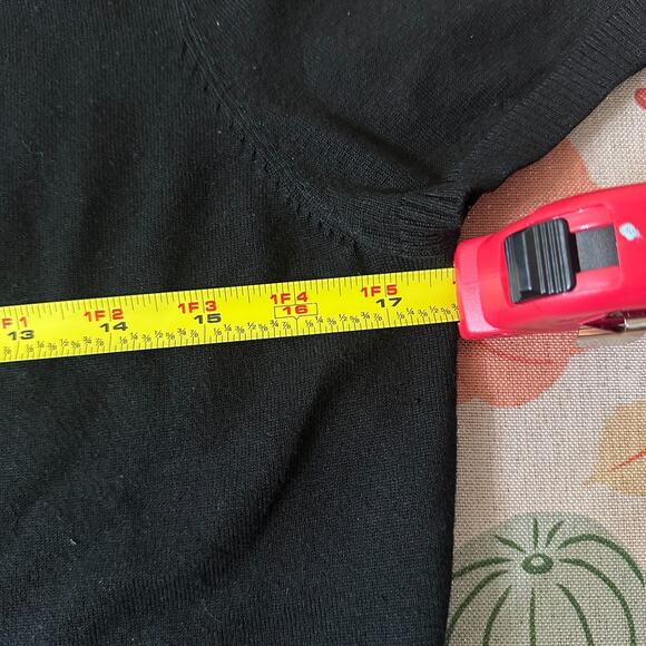 The Limited Women’s Black Beaded Bow Knit Top Size L Short Sleeve Minimalist - Picture 7 of 10